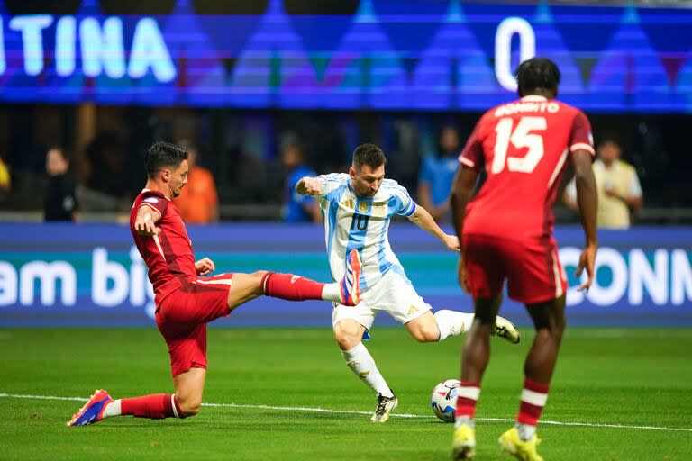 Lionel Messi  en una escena del partido entre Argentina y Canada por el
Grupo A de la Copa America 2024
Mercedes-Benz Stadium