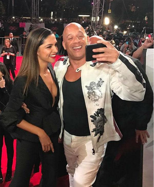 Deepika Sexy Xxx Xxx - Deepika Padukone stuns at the xXx: The Return of Xander Cage Mexico  premiere, poses for a selfie with Vin Diesel!
