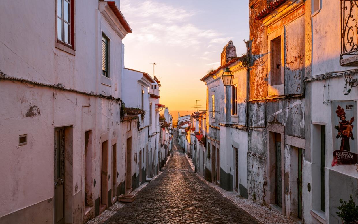 The white marble carved from quarries in the area gives a special radiance to Estremoz's architecture