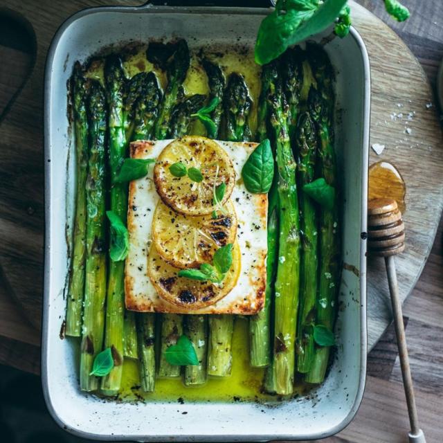 This Baked Feta Pasta Uses Asparagus and Lemon for a Perfect Spring Twist