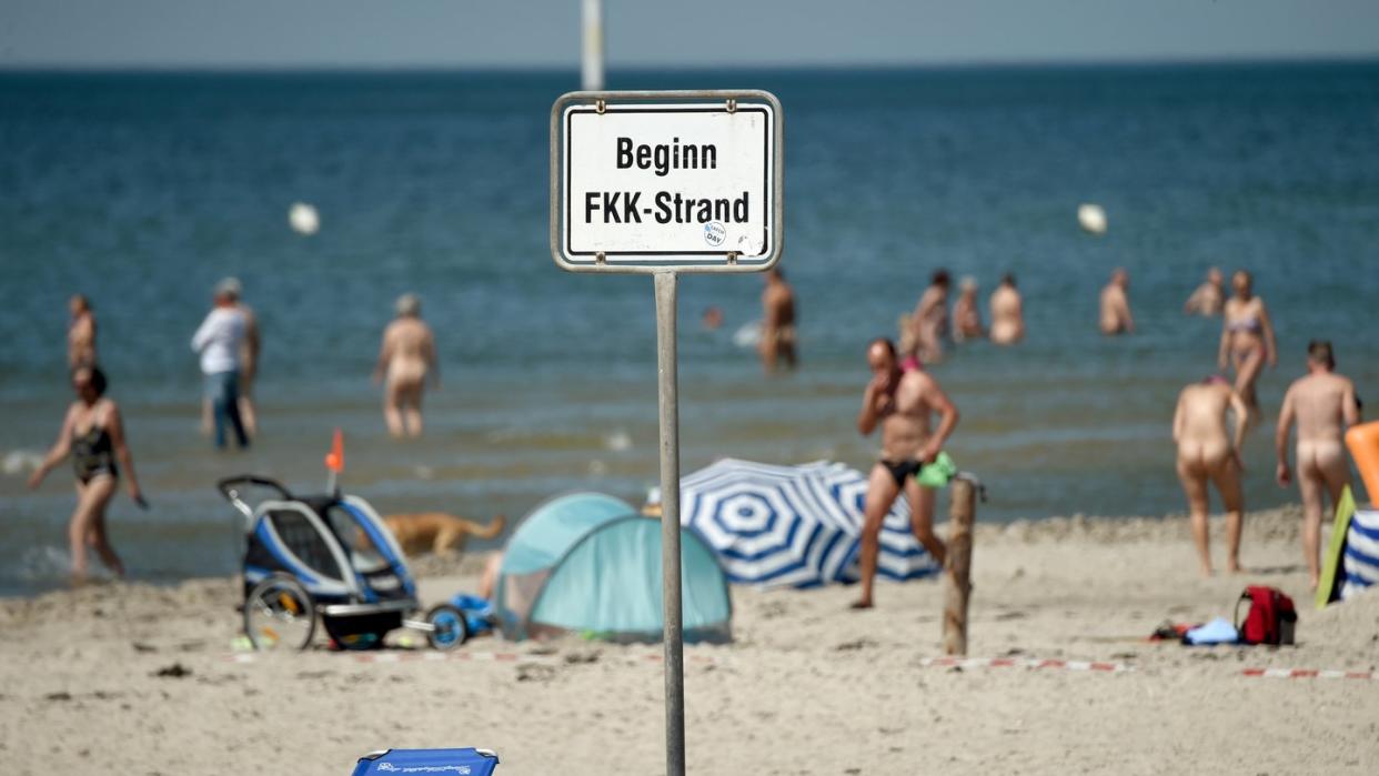FKK-Strand in St. Peter-Ording: Nach Expertenmeinung droht FKK in der Bedeutungslosigkeit zu versinken. Foto: Carsten Rehder