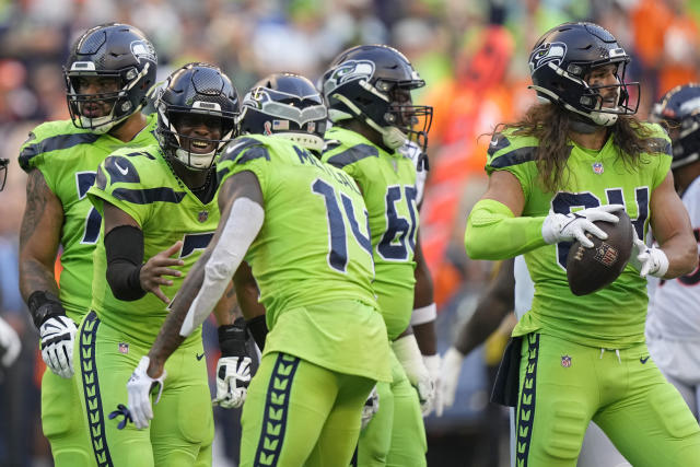 Analysis: Seahawks, alumni relish unexpected start to season