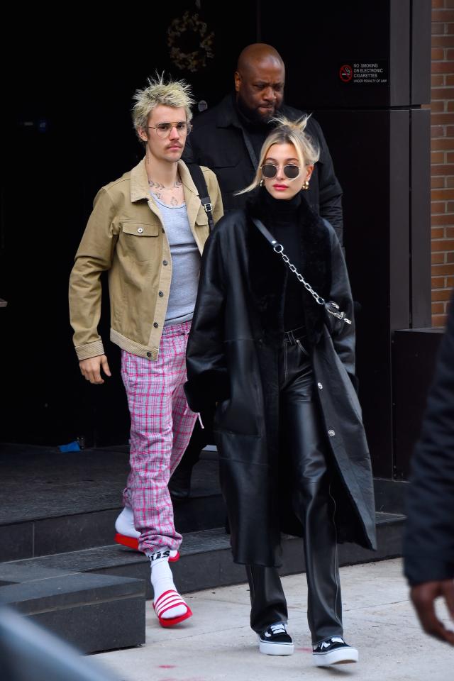 Hailey Baldwin: Beige Jacket, Zebra Bag