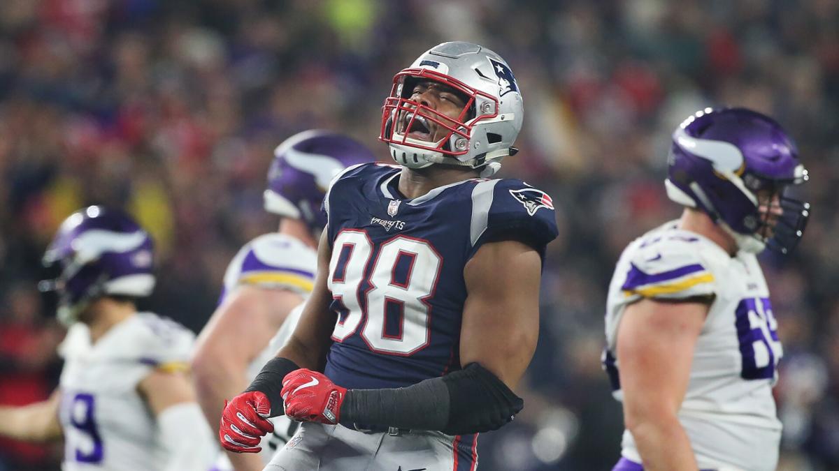 Welcome Back, Arkansas Razorback: Patriots Re-Sign Defensive End Trey  Flowers - Sports Illustrated New England Patriots News, Analysis and More