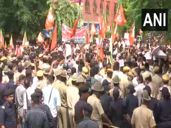 Visuals from protest site in Jaipur (Photo/ANI)