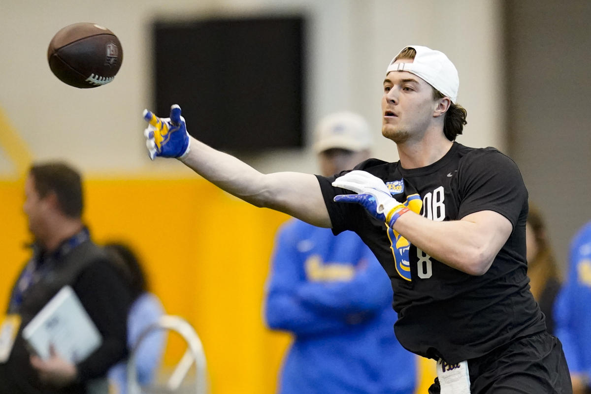 Scouting Combine (Day 1) - QB Kenny Pickett's small hands don't stop him  from shining