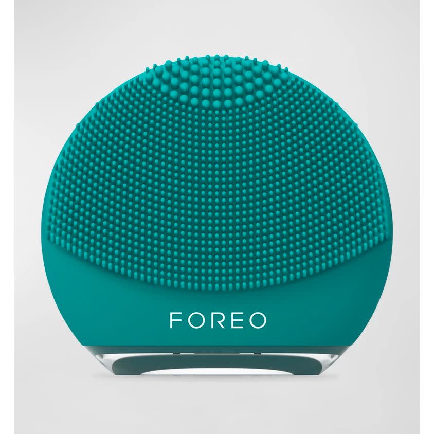 <p><a href="https://go.redirectingat.com?id=74968X1596630&url=https%3A%2F%2Fwww.foreo.com%2Fluna-go-collection&sref=https%3A%2F%2Fwww.menshealth.com%2Ftechnology-gear%2Fg35796470%2Fmothers-day-gifts-wives%2F" rel="nofollow noopener" target="_blank" data-ylk="slk:Shop Now;elm:context_link;itc:0;sec:content-canvas" class="link ">Shop Now</a></p><p>Luna 4 Go</p><p>foreo.com</p><p>$129.00</p>