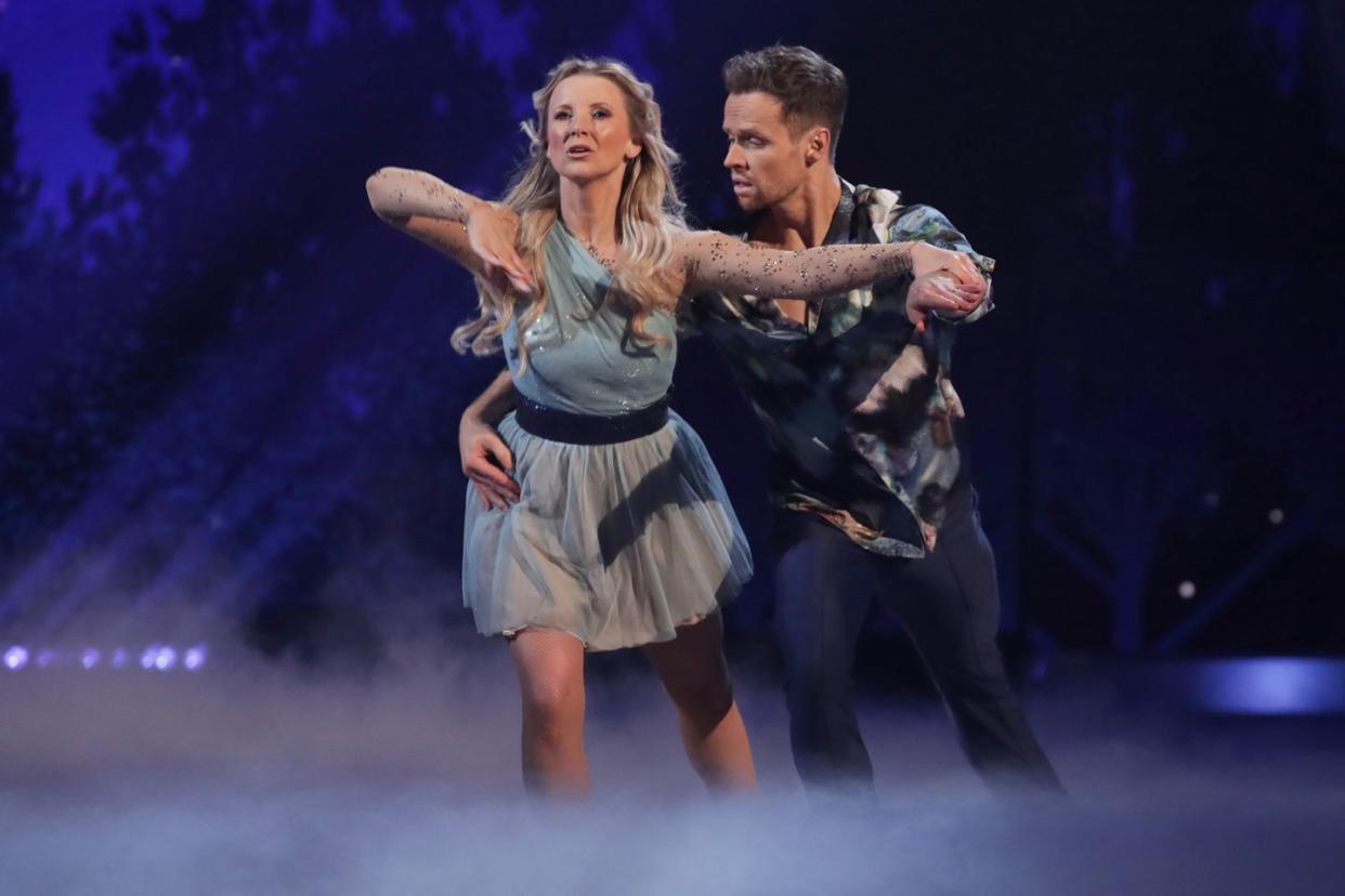 carley stenson and mark hanretty , dancing on ice