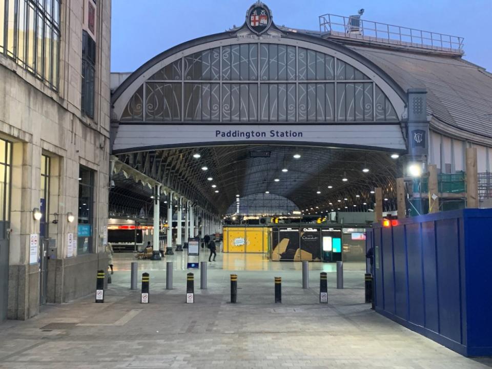 Major issues on Paddington services due to a serious incident 