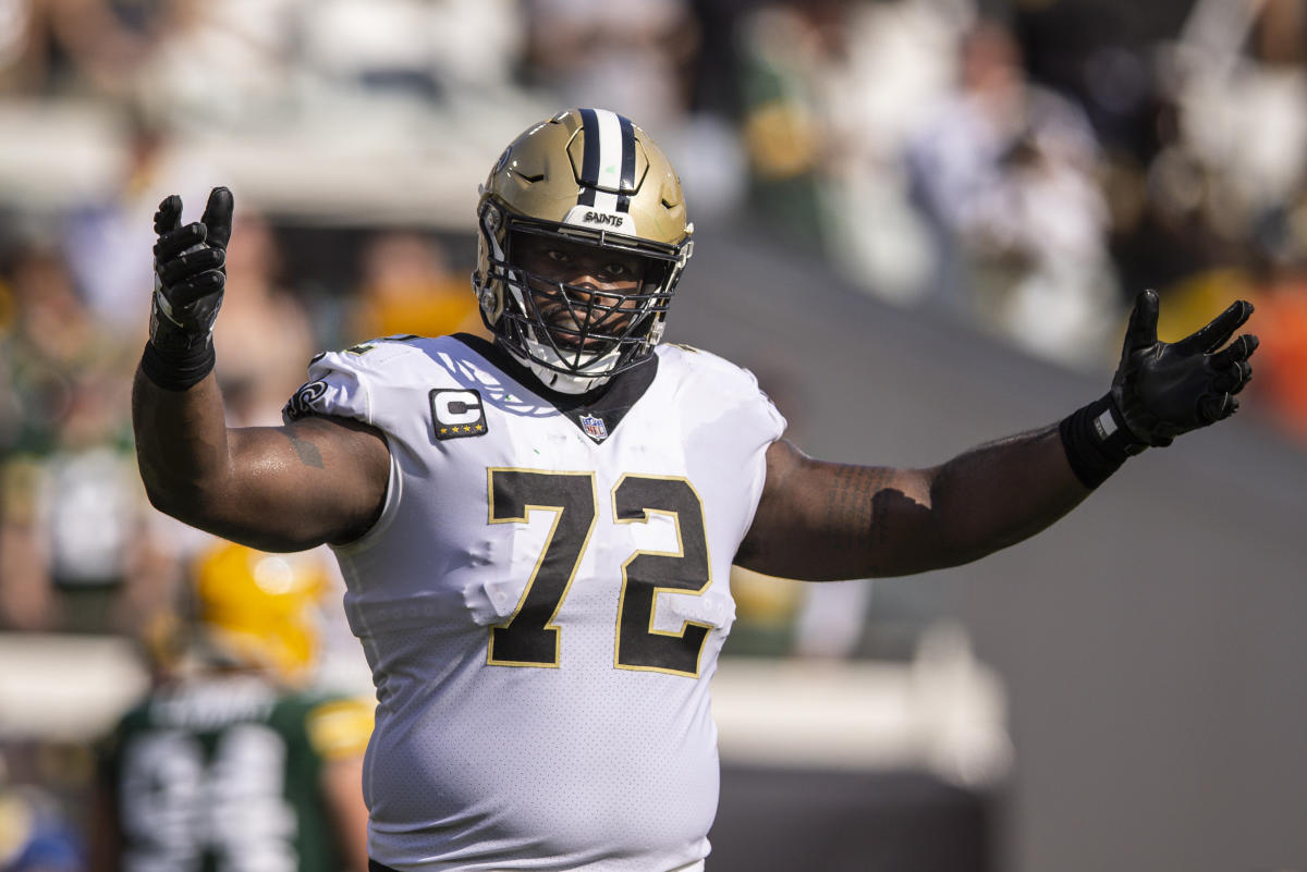 East Rutherford, New Jersey, USA. 1st Oct, 2018. New Orleans Saints  offensive tackle Terron Armstead (72) during warm ups before a game between  the New Orlean Saints and the New York Giants