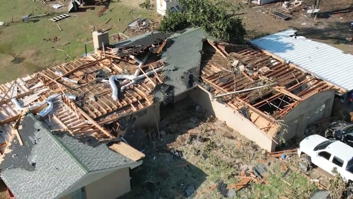 Au moins 5 tornades causent de graves dégâts à travers le Texas