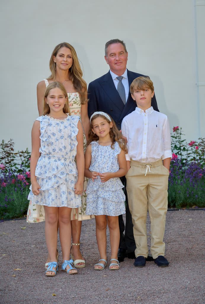 Magdalena de Suecia con su marido e hijos