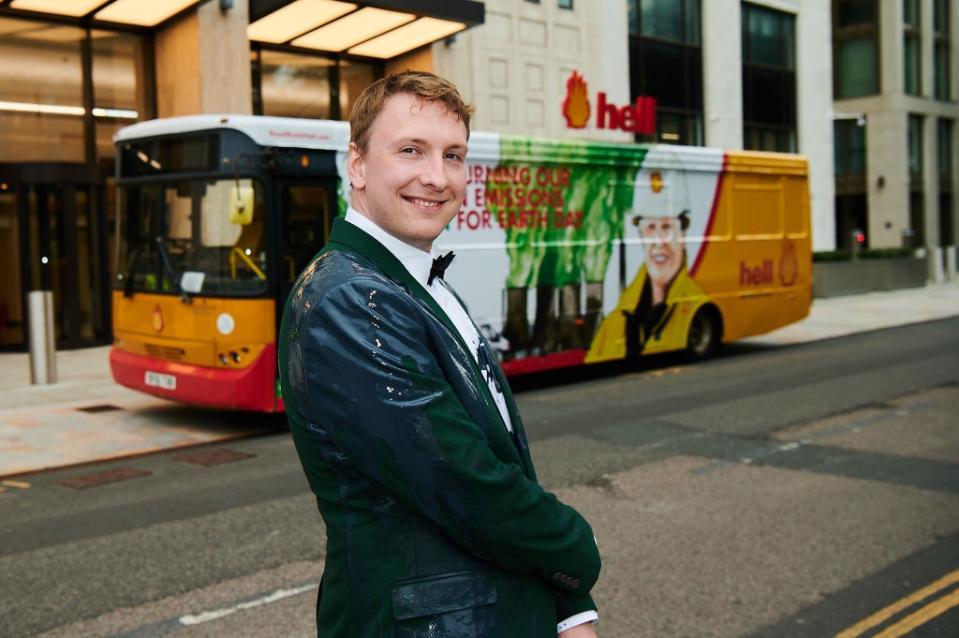 Joe Lycett stages a stunt outside Shell’s HQ in London (Rob Parfitt/Channel 4/PA) (PA)
