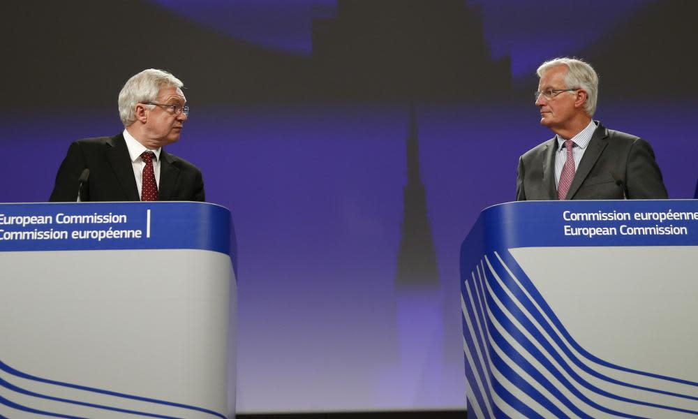 Britain’s Brexit secretary David Davis and the EU negotiator Michel Barnier at a press conference