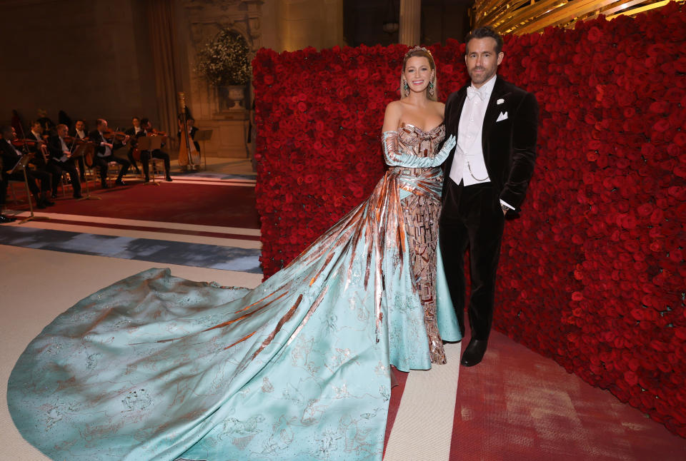 NEW YORK, NEW YORK - MAY 02: (Exclusive Coverage) (L-R) Co-Chairs Blake Lively and Ryan Reynolds attend The 2022 Met Gala Celebrating 