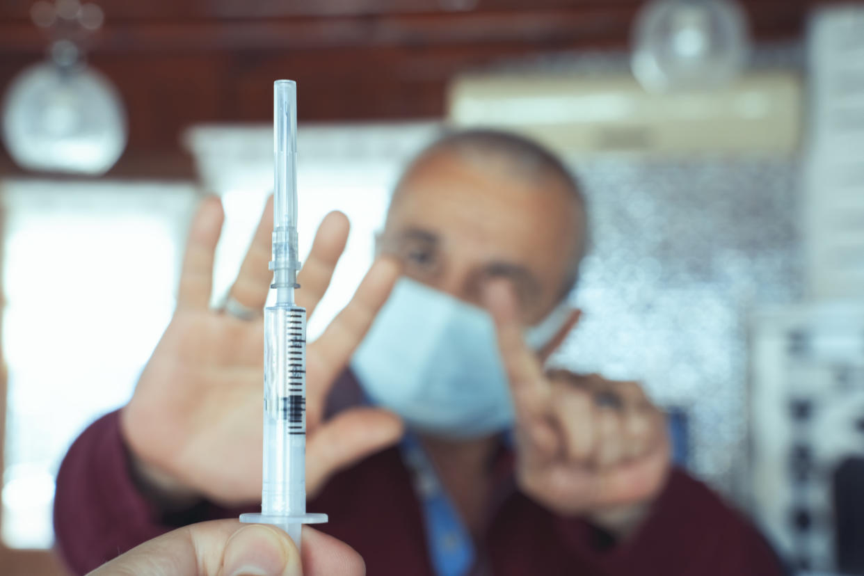 Bund und Länder erhöhen den Druck auf Impfverweigerer (Symbolbild: Getty Images)