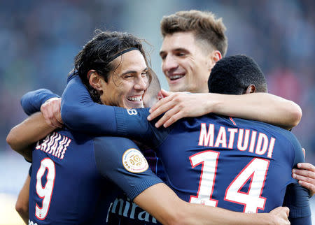 Football Soccer - Nancy v Paris Saint-Germain - French Ligue 1 - Marcel Picot stadium, Nancy, France - 15/10/16. Paris Saint-Germain's Edinson Cavani celebrates with team mates his goal against Nancy. REUTERS/Vincent Kessler