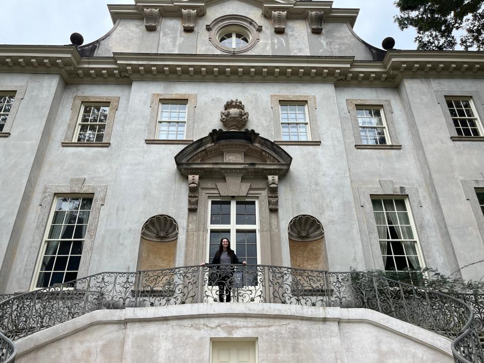 Talia Lakritz on the balcony of Swan House.