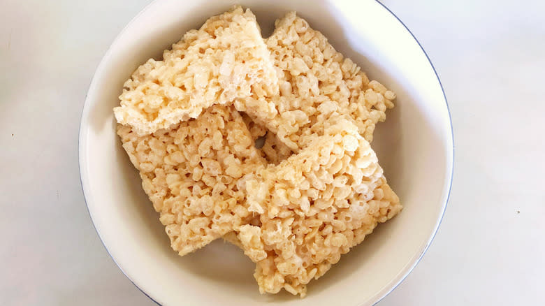 Rice Krispies treats in bowl