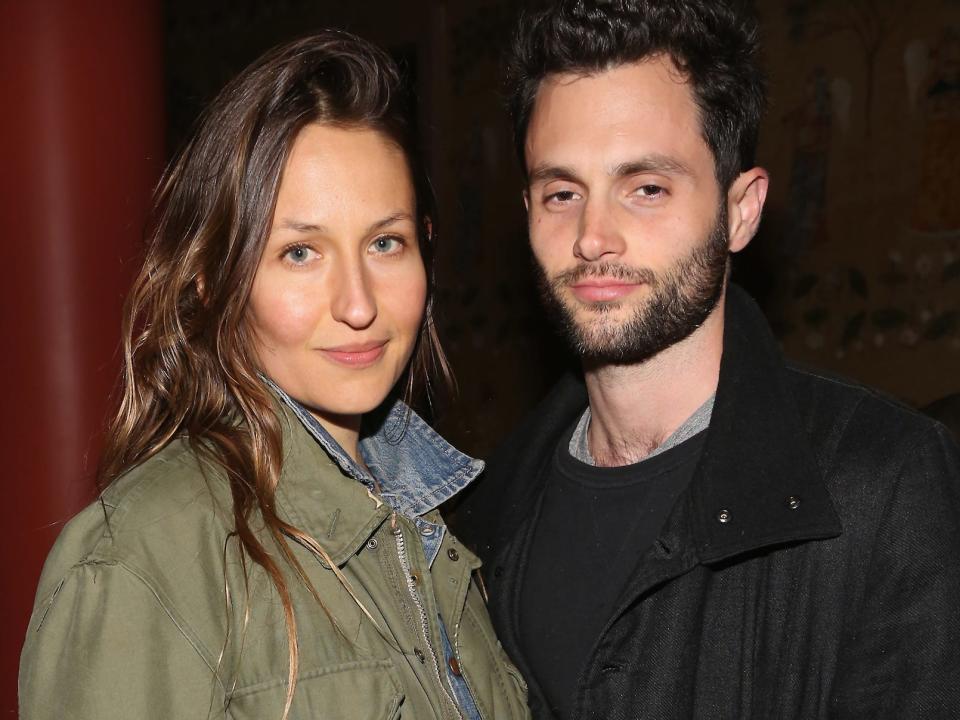 domino kirke and penn badgley april 2017