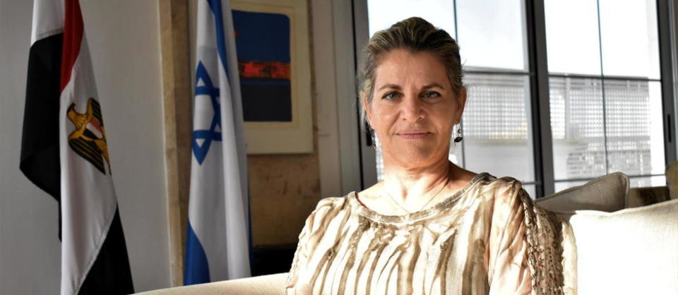 Amira Oron est l'ambassadrice israélienne au Caire.

