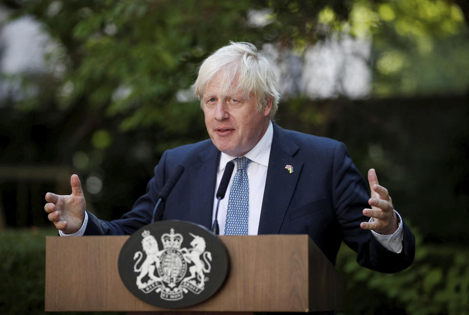 El primer ministro británico Boris Johnson preside un evento el las oficinas de 10 Downing Street, Londres, 9 de agosto de 2022. (Peter Nicholls/Pool via AP)