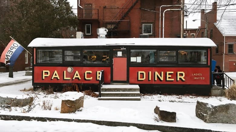 exterior of the Palace Diner
