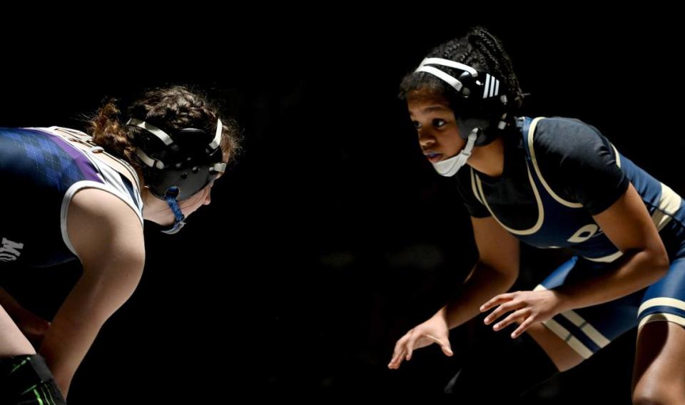 Bald Eagle Area’s Eden Eveleth faces Philipsburg-Osceola’s Halee Grubb in the 112 lb bout of the girls match on Thursday, Jan. 18, 2024.