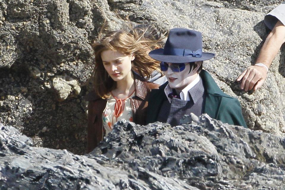 <b>Johnny Depp</b><br> L’acteur fétiche de Tim Burton reprend du service, cette fois-ci dans la peau du vampire Barnabas Collins pour le film Dark Shadows. A retrouvez en salles le 9 mai prochain.