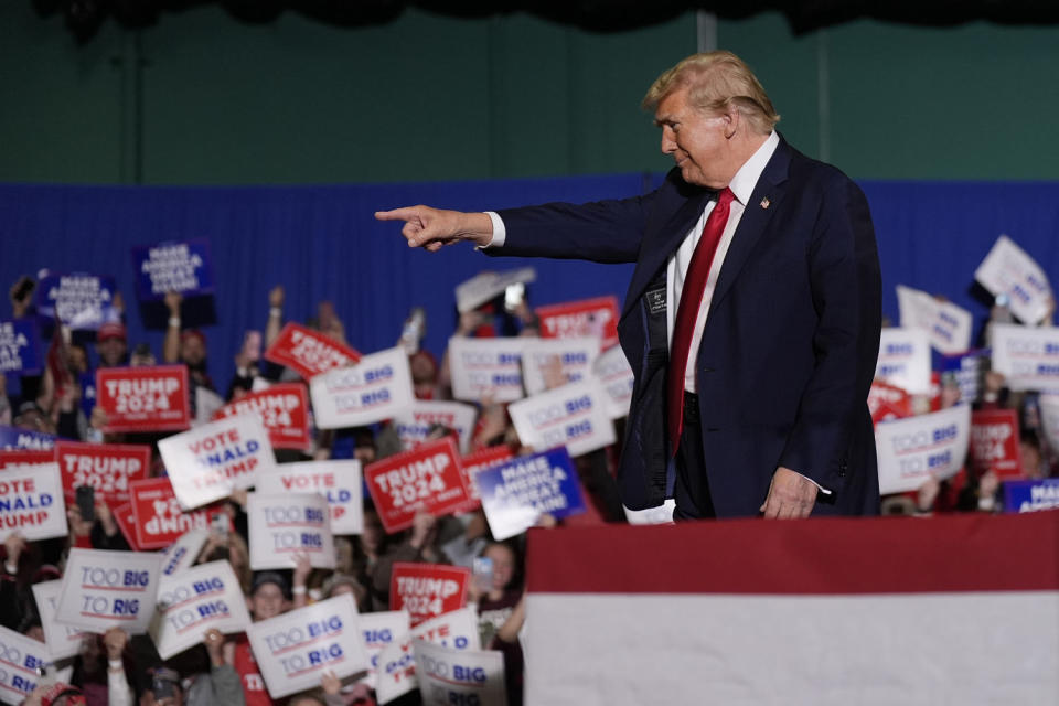 Donald Trump (Chris Carlson / AP)