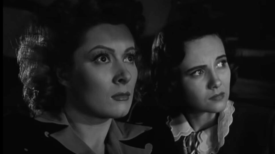 Greer Garson and Teresa Wright in Mrs. Miniver