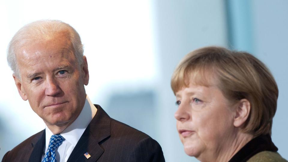 Bundeskanzlerin Angela Merkel empfängt 2013 im Kanzleramt in Berlin den damaligen US-Vizepräsidenten Joe Biden.