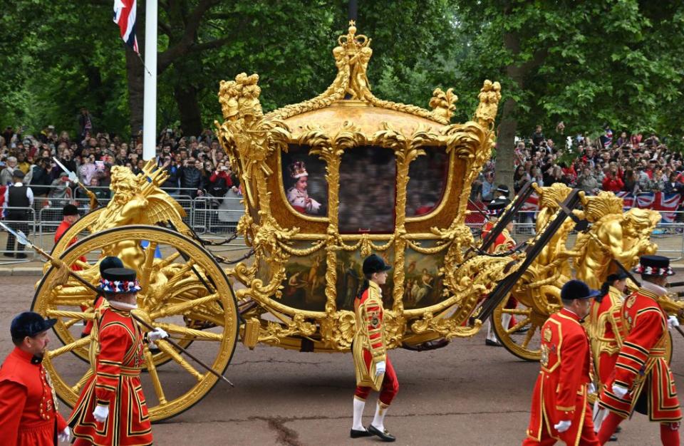 All the Best Photos from Queen Elizabeth's Platinum Jubilee Celebration