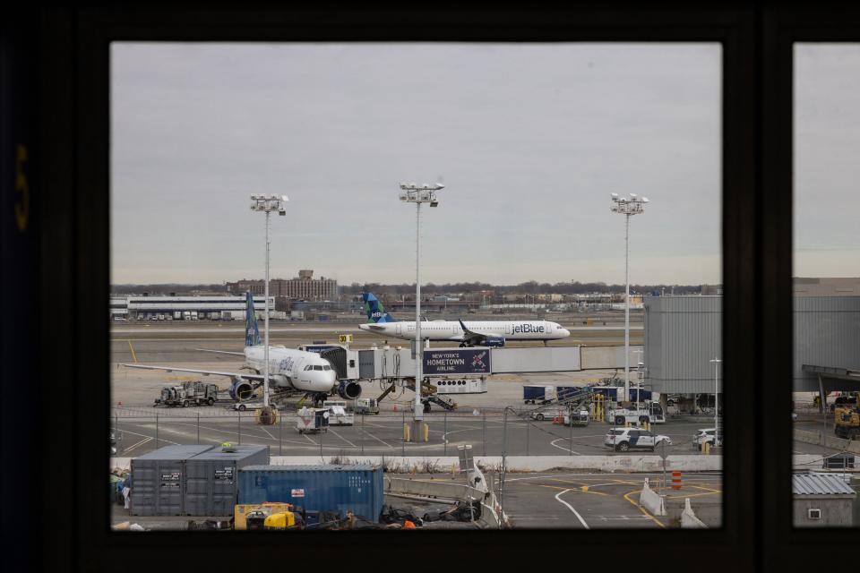 甘迺迪機場13日晚間發生飛機險些相撞事故，美國航管局已著手調查。（AFP）