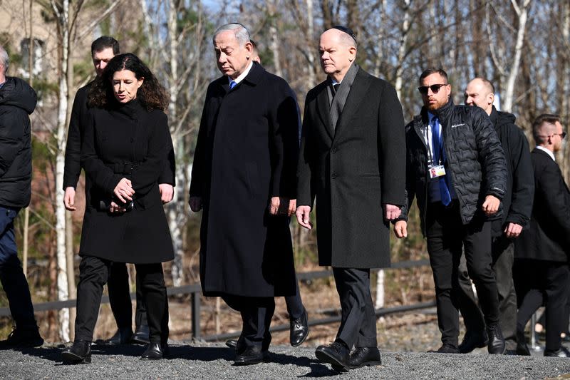 Israeli PM Netanyahu and German Chancellor Scholz visit Gleis 17 memorial in Berlin