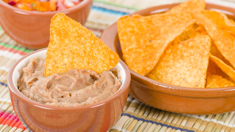 Refried bean dip and chips