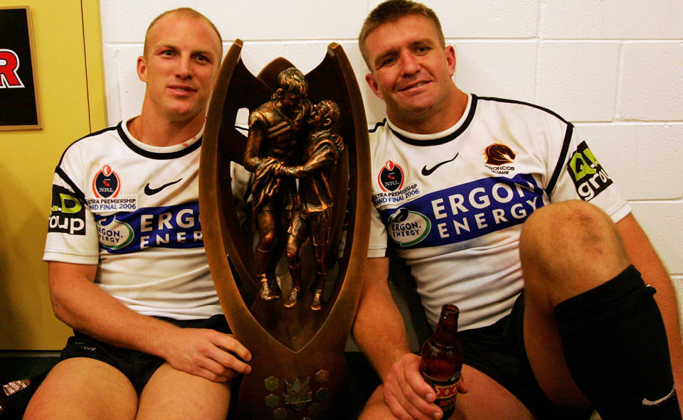 Darren Lockyer and Shane Webcke after the 2006 grand final.