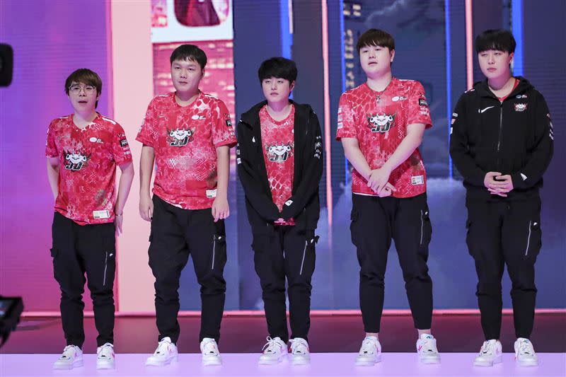 JDG拍影片向粉絲道歉輸給PSG一事。（圖／翻攝自LOL Esports Flickr）