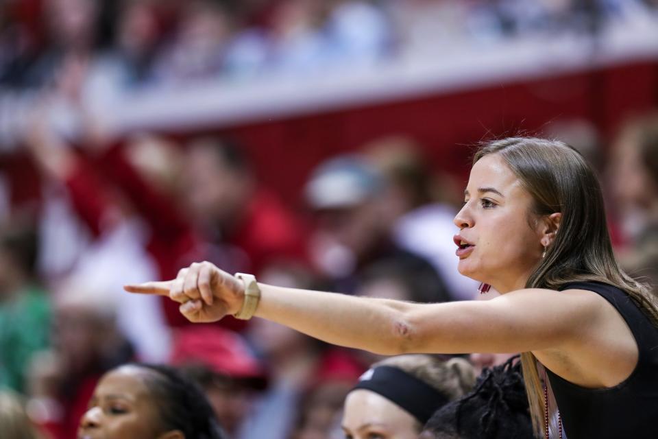 Then-graduate assistant Ashley Williams directs Indiana players during a Dec. 9, 2018, game against Missouri State at Simon Skjodt Assembly Hall. (John Sims / Indiana Athletics)