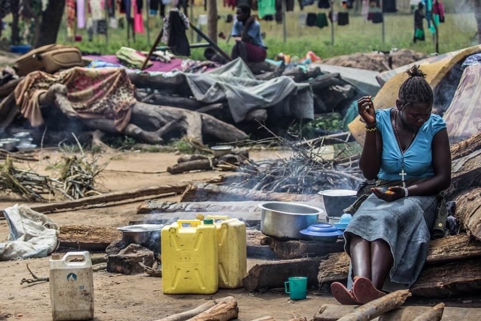 In the settlements, UNHCR together with the Office of The Prime Minister and World Food Programme work together to provide shelter, emergency relief items and food.&nbsp;<i>Location: Ocea Reception Centre, Nov. 4, 2016.</i>