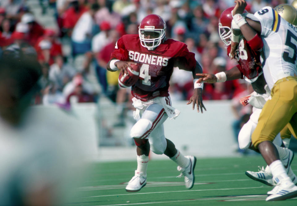 Sept. 1986; Norman; Oklahoma Sooners quarterback #4 Jamelle Holieway in action against UCLA during the 1986 season. Malcolm Emmons-USA TODAY Sports Copyright (c) Malcolm Emmons