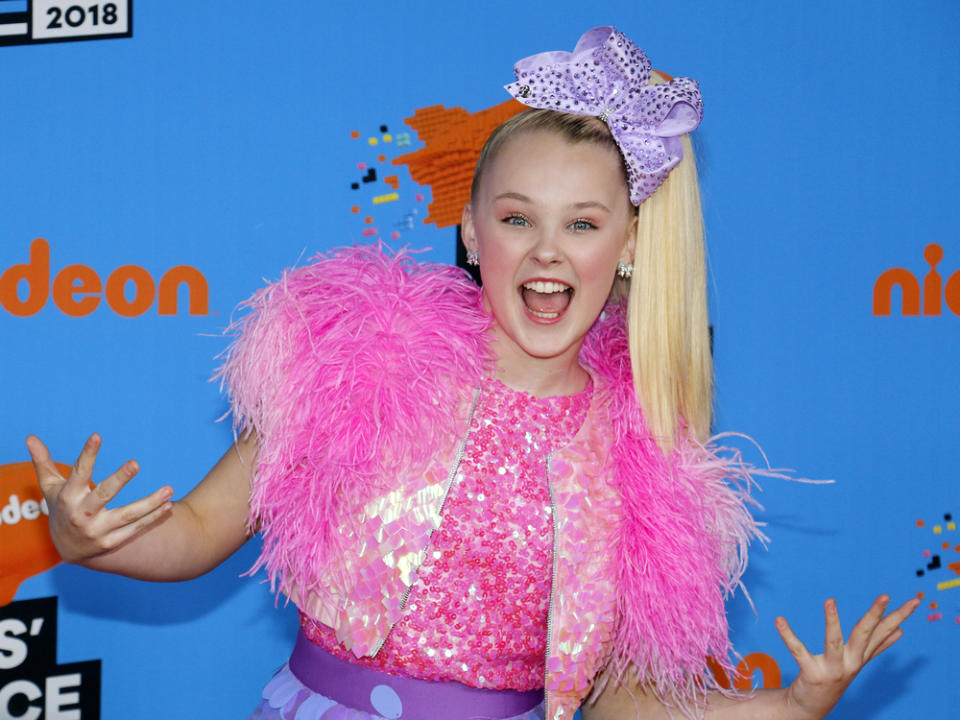 JoJo Siwa wurde unter anderem als Star mehrerer Nickelodeon-Shows berühmt. (Bild: Tinseltown/shutterstock.com)