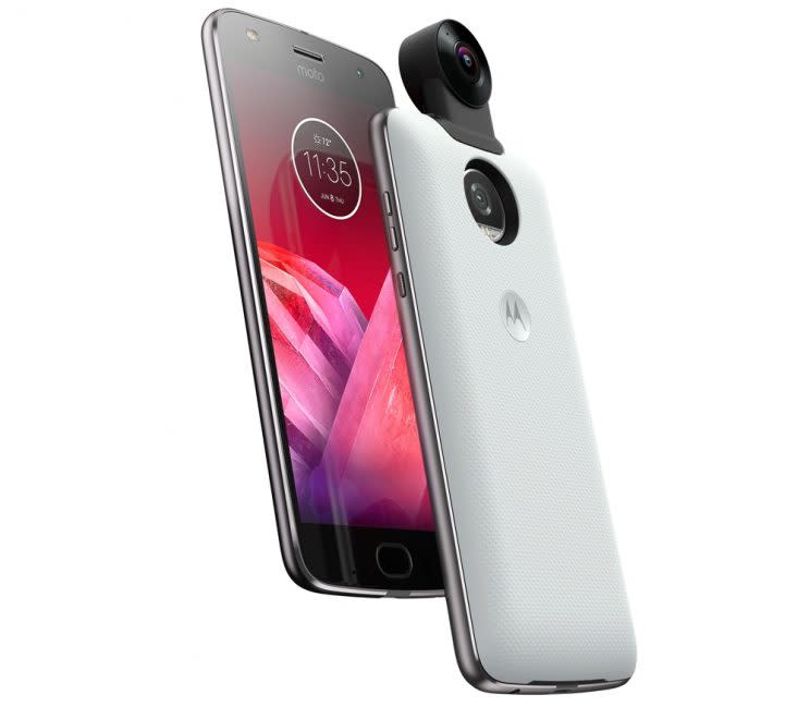 The Moto Mod 360 camera connected to the Z2 Force.