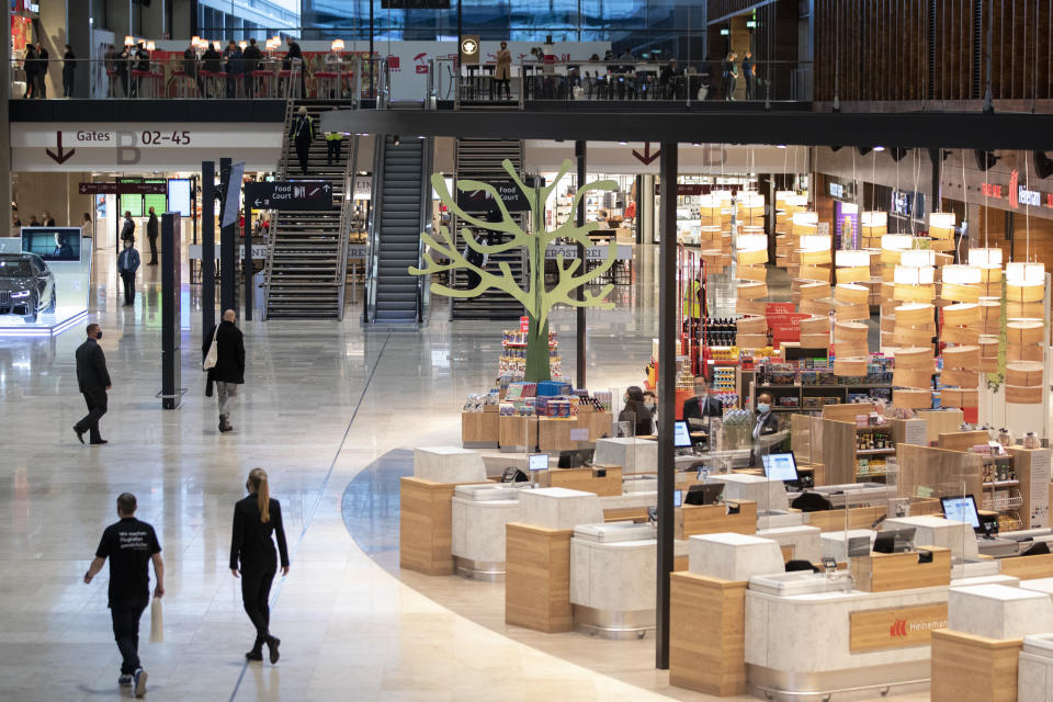 General view inside of the Terminal 1 on the first day of operation for the new BER Berlin Brandenburg Airport on October 31, 2020 in Schoenefeld, Germany. Photo: Maja Hitij/Getty Images