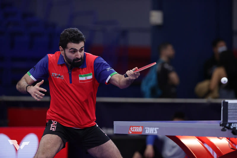 左手持拍、全檯反手的伊朗怪傑Nashad Alamiyan。（資料照，取自World Table Tennis）