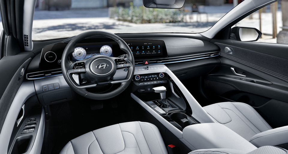 model_avante_cn7_design_inspiration_full_option_interior_modern_grey.png