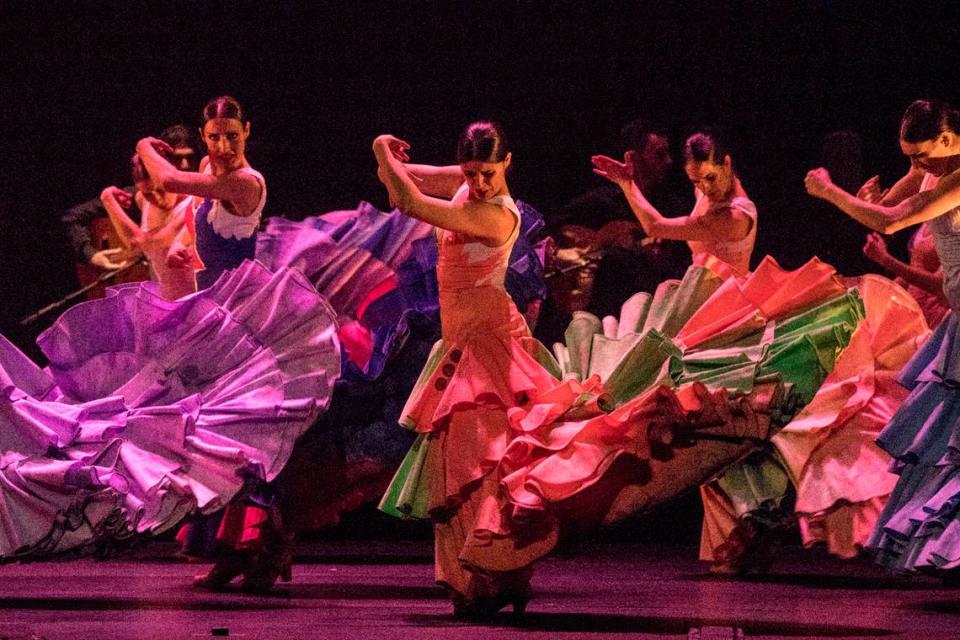 Flamenco dancers from Ballet Nacional de España will perform at the Adrienne Arsht Center for the Performing Arts this March.
