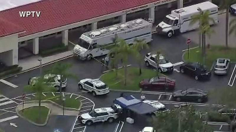 Florida supermarket shooting leaves three people dead, including the suspected shooter (WPTV)