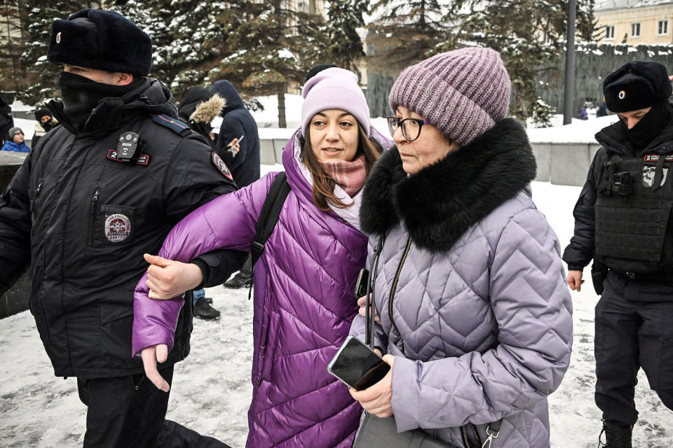 Navalny Tribute Arrests Moscow (Alexander Nemenov / AFP via Getty Images)