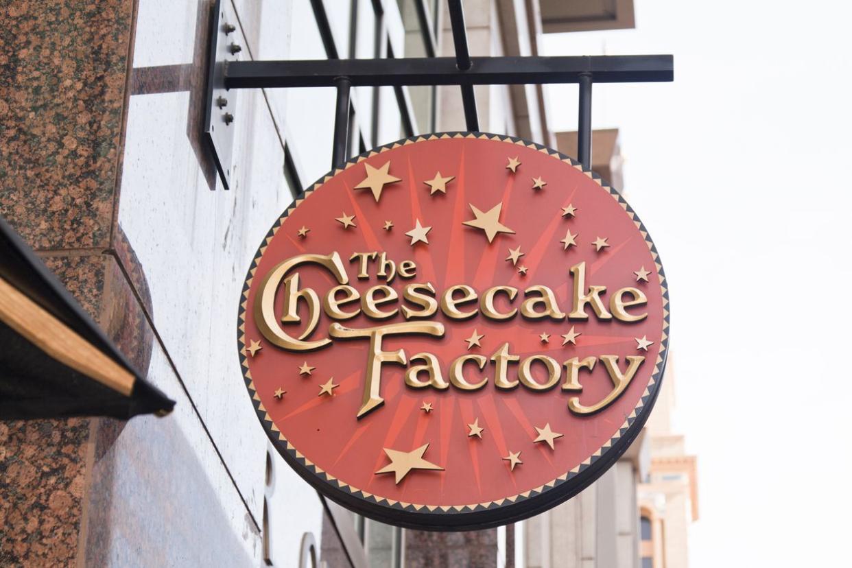 An image of a Cheesecake Factory sign.